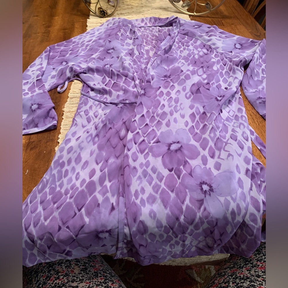 VICTORIA’s SECRET  ROBES Animal print flower print robes